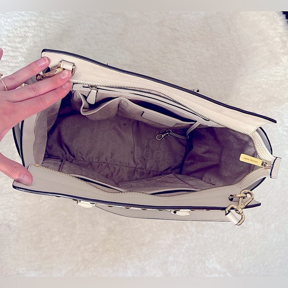 Michael Kors White Studded Women's Large Bag - Picture 8 of 10